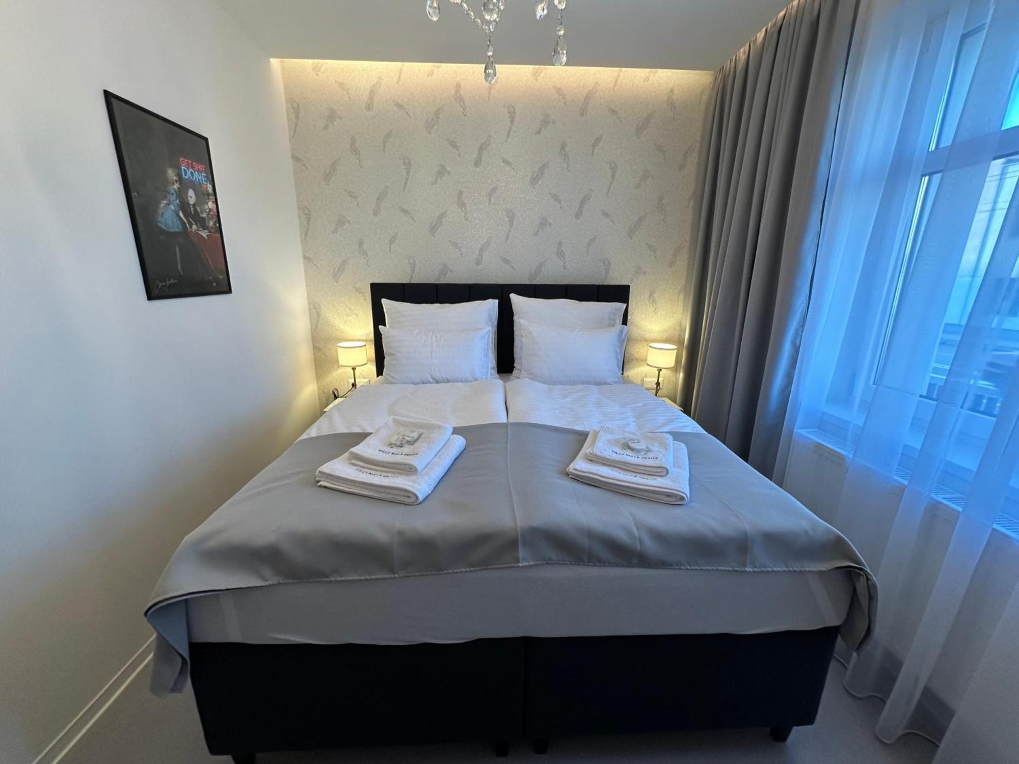 Villa Mala Praha Experience In The Center Of ชิลินา ภายนอก รูปภาพ