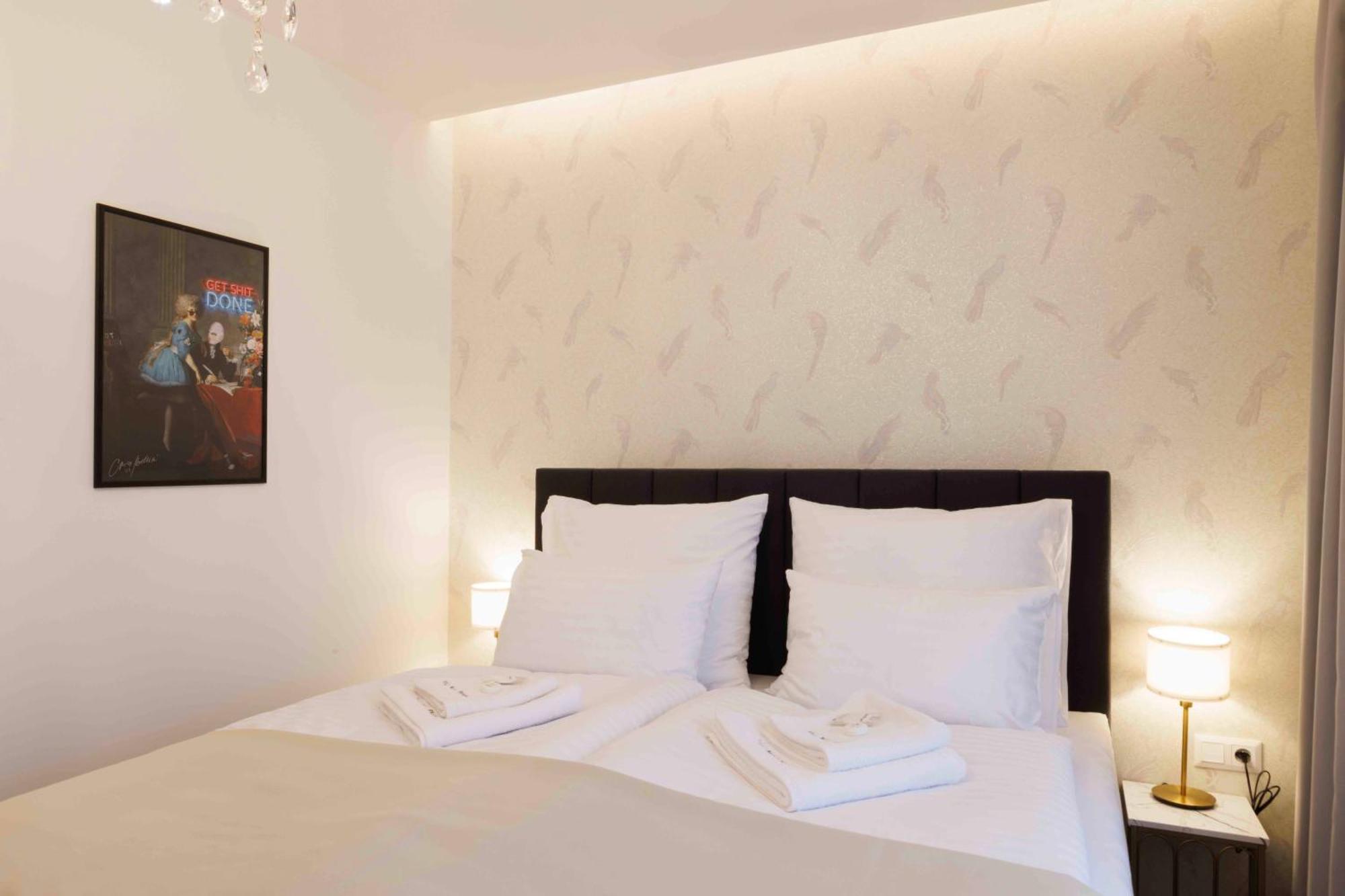 Villa Mala Praha Experience In The Center Of ชิลินา ภายนอก รูปภาพ