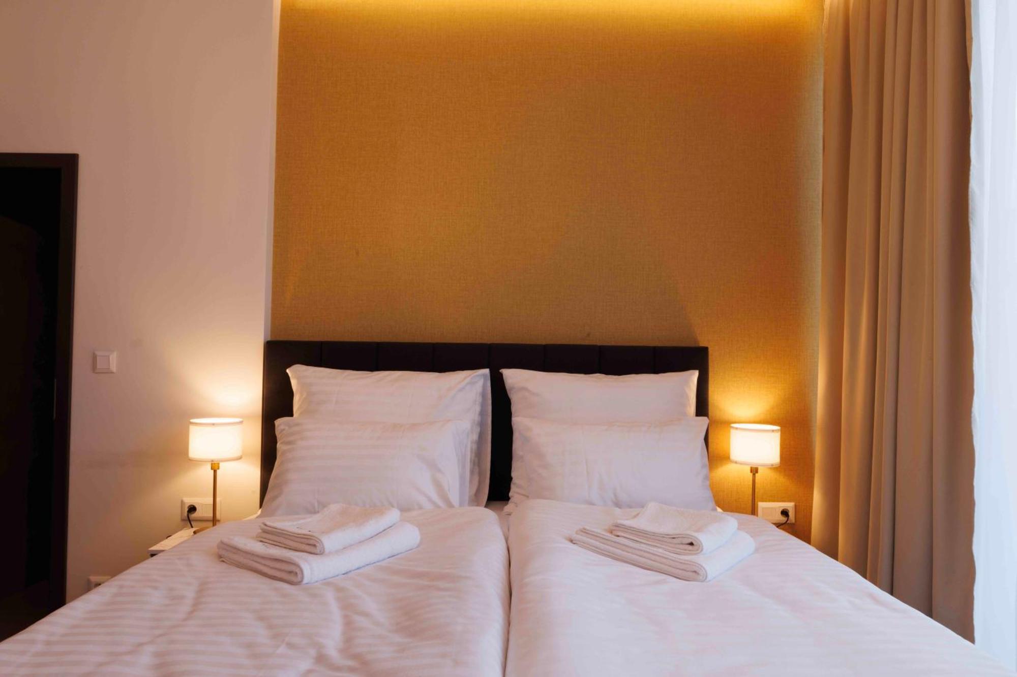 Villa Mala Praha Experience In The Center Of ชิลินา ภายนอก รูปภาพ