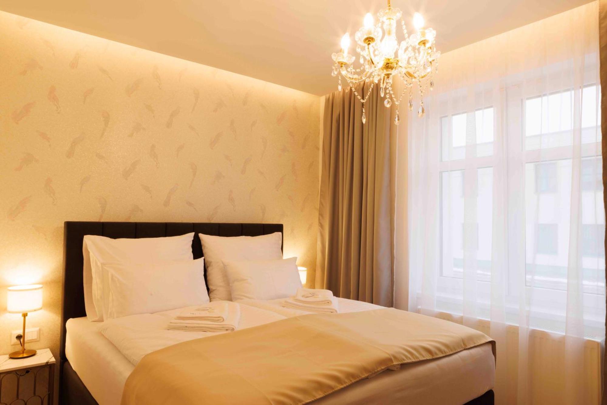 Villa Mala Praha Experience In The Center Of ชิลินา ภายนอก รูปภาพ