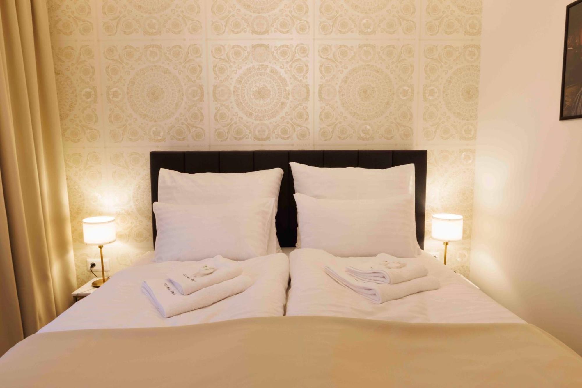 Villa Mala Praha Experience In The Center Of ชิลินา ภายนอก รูปภาพ
