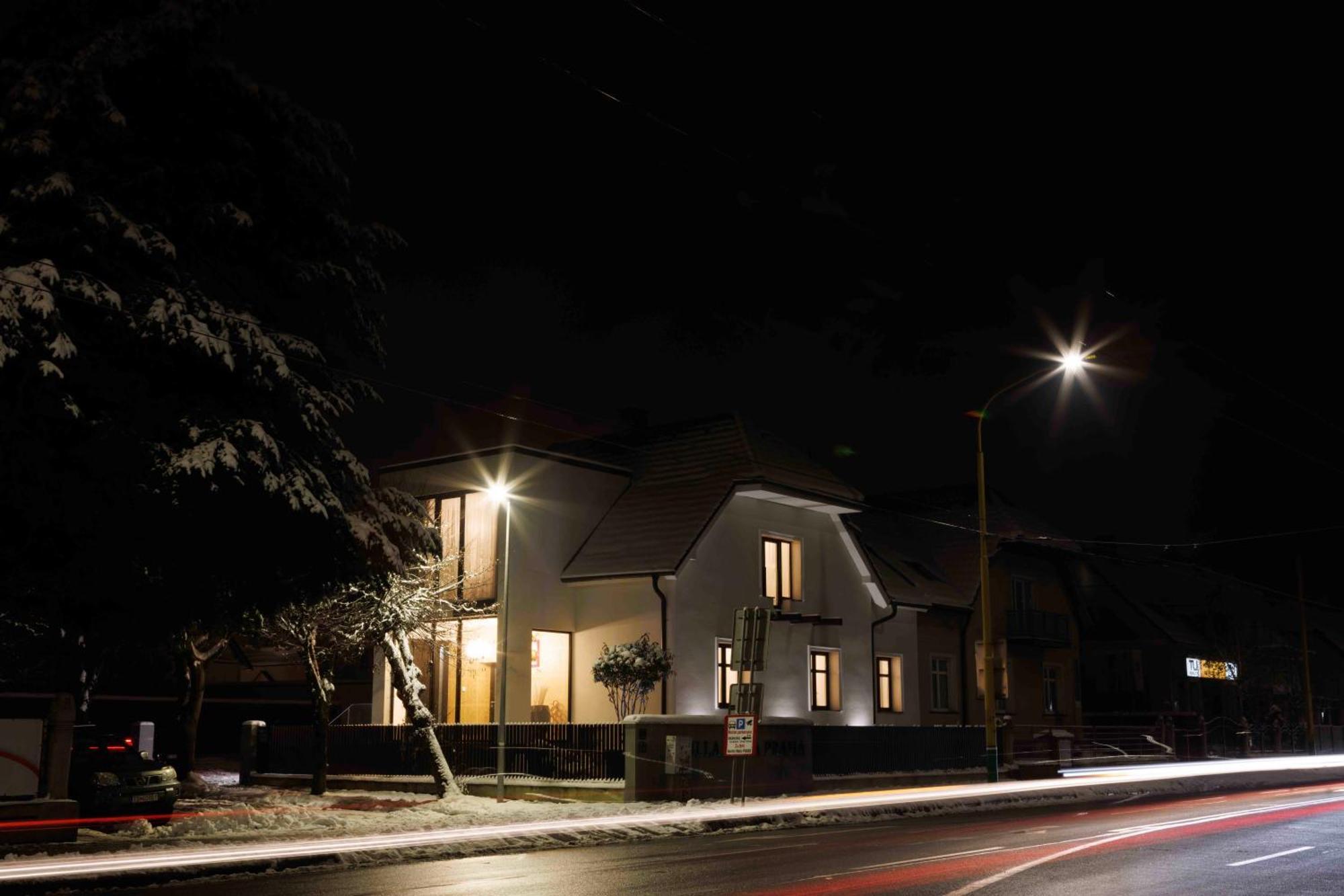 Villa Mala Praha Experience In The Center Of ชิลินา ภายนอก รูปภาพ